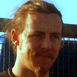 Portrait of Luke Perry