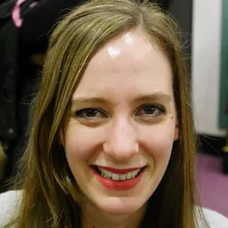 Portrait of Holly Bourne