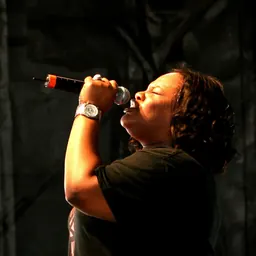 Portrait of Tasha Cobbs