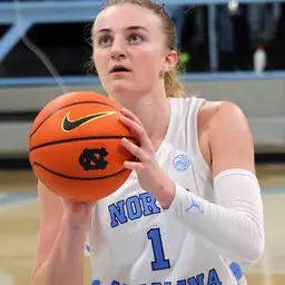 Portrait of Alyssa Ustby