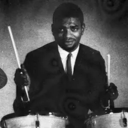 Portrait of Lex Humphries