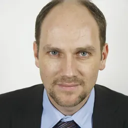 Portrait of Eric Neumayer