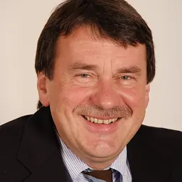 Portrait of Wolfgang Jüttner