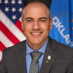 Portrait of Derrick Hildebrant