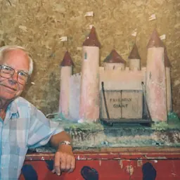 Portrait of Bob Homme