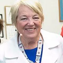 Portrait of Heidi Hartmann