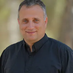 Portrait of Liran Carmel