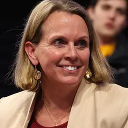 Portrait of Dawn Plitzuweit