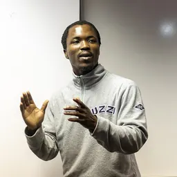 Portrait of Lindokuhle Mnguni