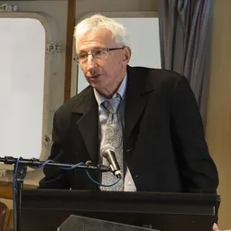 Portrait of Dean Roemmich