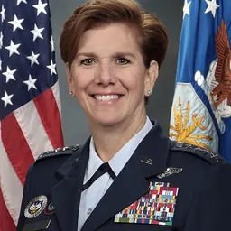 Portrait of Lori Robinson
