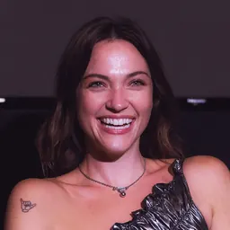 Portrait of Violett Beane
