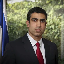 Portrait of Johnny Chetboun