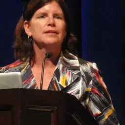 Portrait of Holly Willis