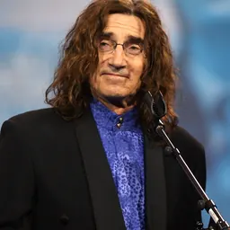 Portrait of Richard Sterban