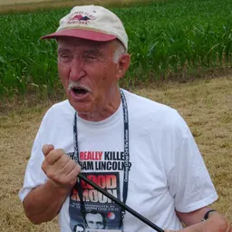 Portrait of Ed Bearss