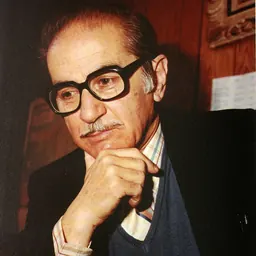 Portrait of Vahé Oshagan