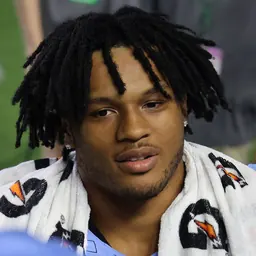 Portrait of Omarion Hampton