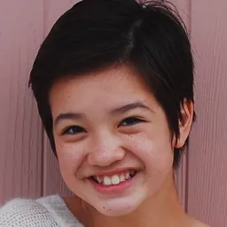 Portrait of Peyton Elizabeth Lee