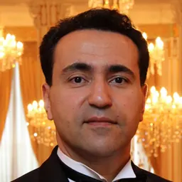 Portrait of Nima Kiann