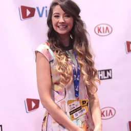Portrait of Zoe Sugg