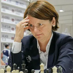 Portrait of Gundula Heinatz