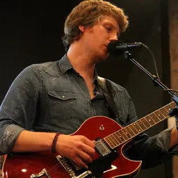 Portrait of Scott Matthews