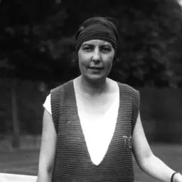 Portrait of Suzanne Devé