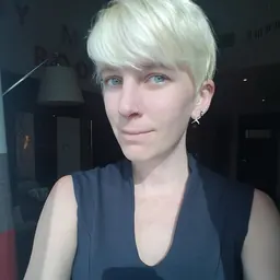 Portrait of Jolene Creighton