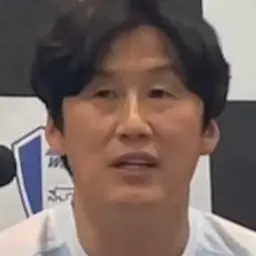 Portrait of Lee Byung-keun