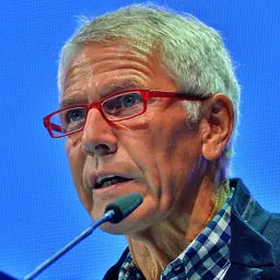 Portrait of Mathias Schipper