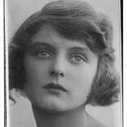 Portrait of Zoe Palmer
