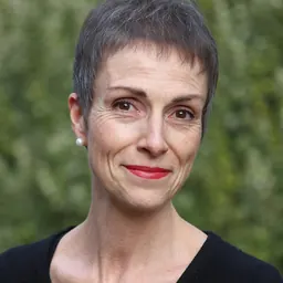 Portrait of Elaine Stratford