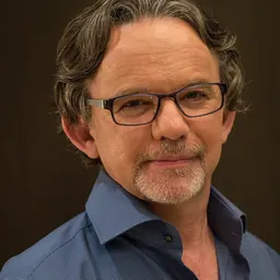 Portrait of Frank Spotnitz