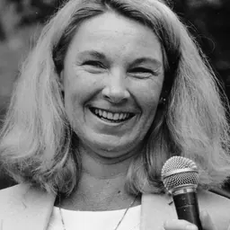 Portrait of Maura Hennigan