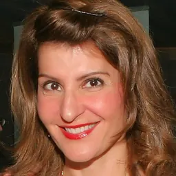 Portrait of Nia Vardalos