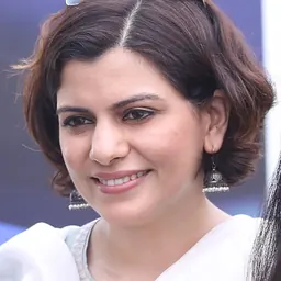 Portrait of Nidhi Razdan