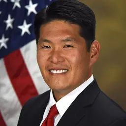 Portrait of Robert Kyoung Hur