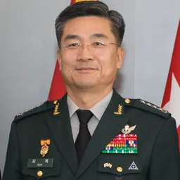 Portrait of Suh Wook