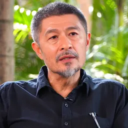 Portrait of Charlie Nguyen