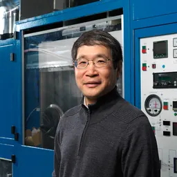 Portrait of Hongxing Jiang