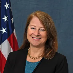 Portrait of Laura Daniel-Davis