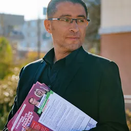 Portrait of Idir Boumertit