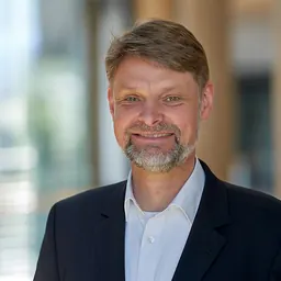 Portrait of Frank Scholze