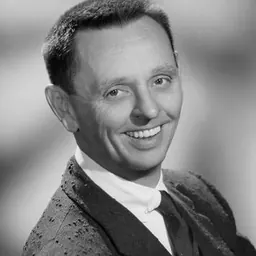 Portrait of Knox Manning