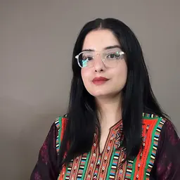 Portrait of Elahe Ejbari