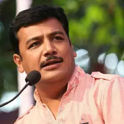 Portrait of Bhavesh Bhatt
