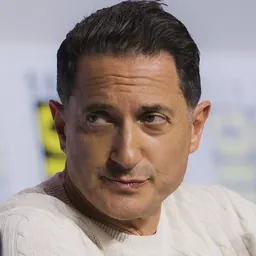 Portrait of Sasha Roiz