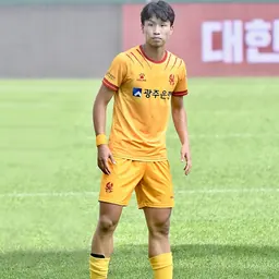 Portrait of Eom Ji-sung