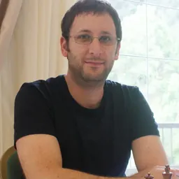 Portrait of Rubén Felgaer